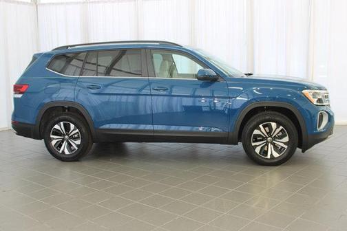 2025 Volkswagen Atlas 2.0T SE