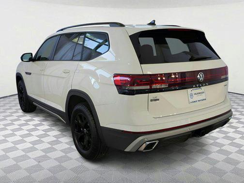 2025 Volkswagen Atlas 2.0T Peak Edition