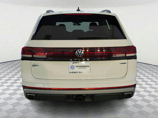 2025 Volkswagen Atlas 2.0T Peak Edition