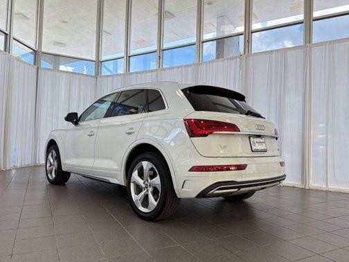 2021 Audi Q5 45 Prestige