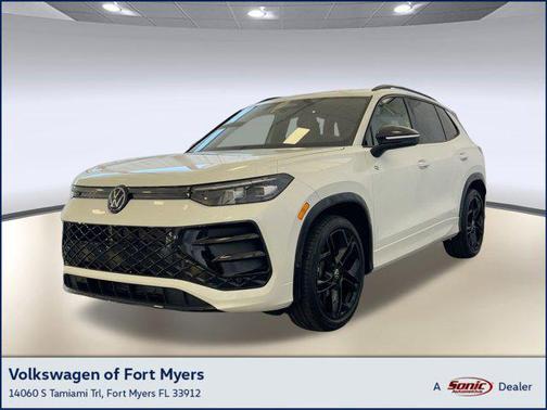 2026 Volkswagen Tiguan 2.0T SE R-Line Black