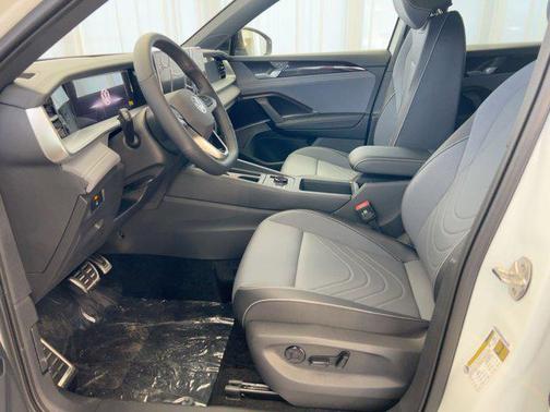 2026 Volkswagen Tiguan 2.0T SE R-Line Black 4MOTION