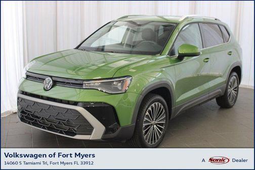 2025 Volkswagen Taos SE