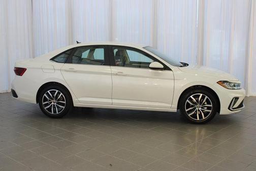 2025 Volkswagen Jetta 1.4T SE
