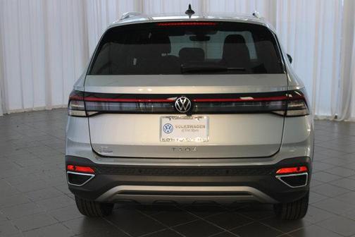2025 Volkswagen Taos SE