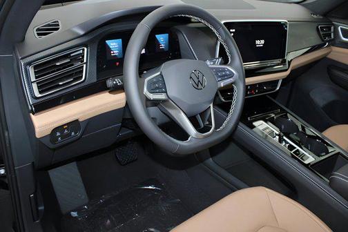 2025 Volkswagen Atlas Cross Sport 2.0T SEL