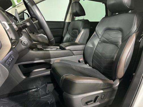 Brilliant Silver Metallic 2023 Nissan Pathfinder Platinum 4WD