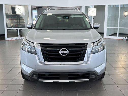 Brilliant Silver Metallic 2023 Nissan Pathfinder Platinum 4WD