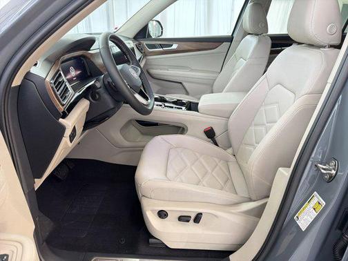 pure gray 2026 Volkswagen Atlas 2.0T SE w/Technology