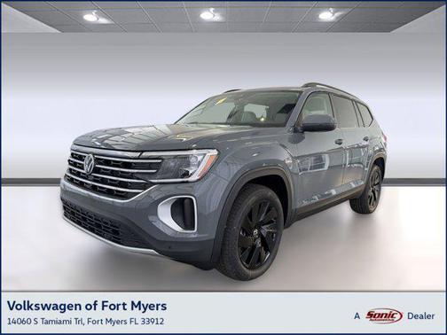 pure gray 2026 Volkswagen Atlas 2.0T SE w/Technology