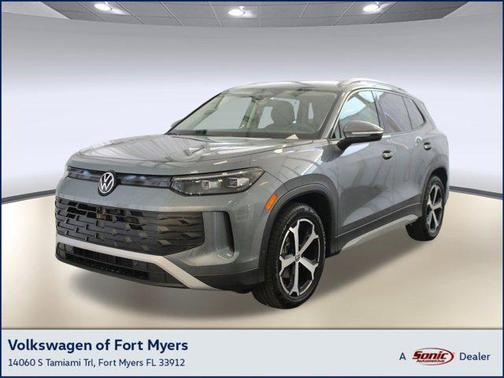 2025 Volkswagen Tiguan 2.0T SE