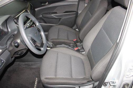 2022 Hyundai Accent SE