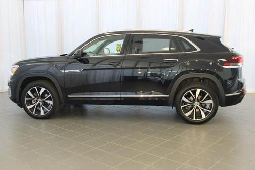 2025 Volkswagen Atlas Cross Sport 2.0T SEL Premium