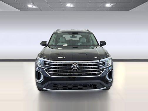 deep black pearl 2026 Volkswagen Atlas 2.0T SE w/Technology