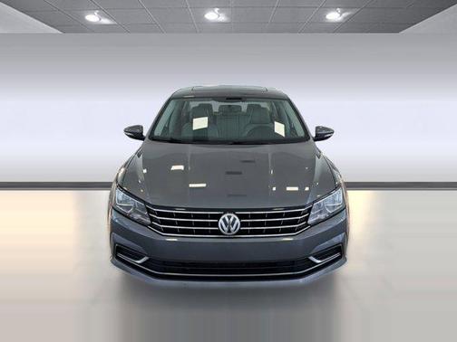 Platinum Gray Metallic 2016 Volkswagen Passat 1.8T SE