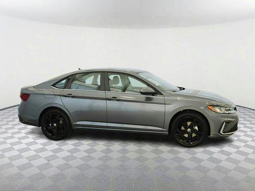 2025 Volkswagen Jetta 1.4T SE