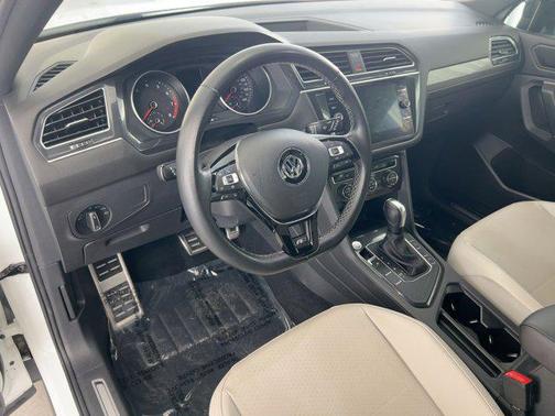 2020 Volkswagen Tiguan 2.0T SE R-Line Black