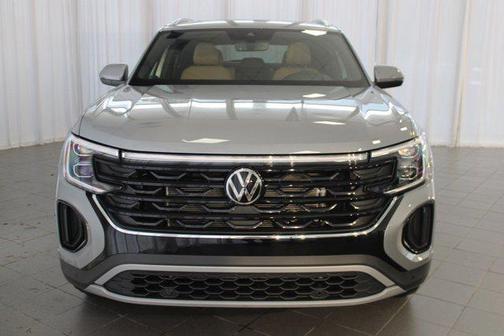 2026 Volkswagen Atlas Cross Sport 2.0T SEL