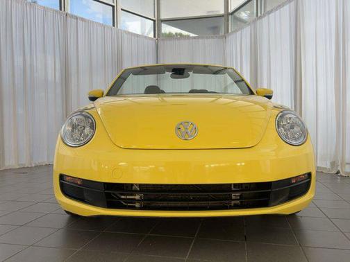2015 Volkswagen Beetle Auto 1.8T w/Tech