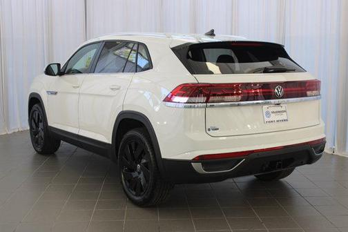 2025 Volkswagen Atlas Cross Sport 2.0T SE w/Technology