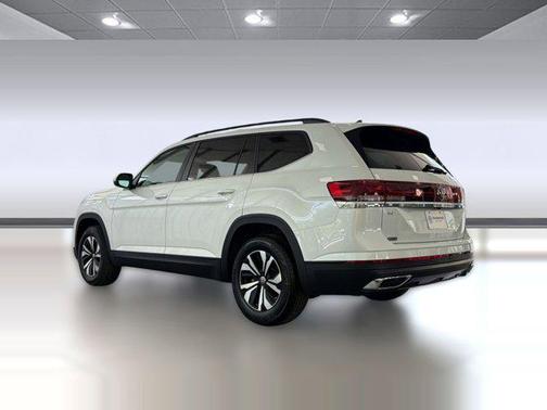 opal white pearl 2026 Volkswagen Atlas 2.0T SE