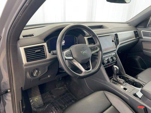 2022 Volkswagen Atlas Cross Sport 3.6L V6 SE w/Technology