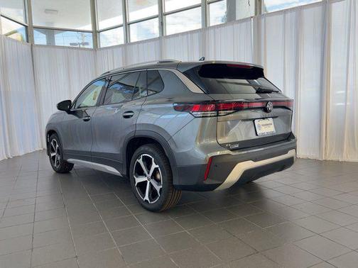 2025 Volkswagen Tiguan 2.0T SE