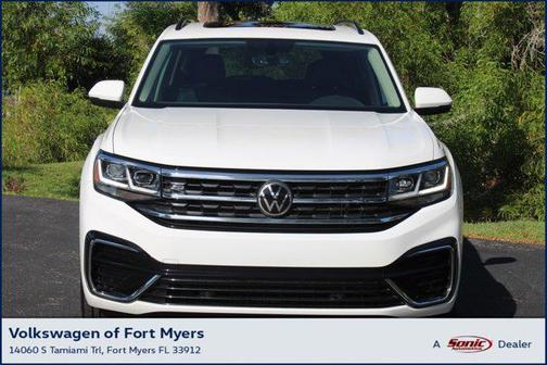 White 2021 Volkswagen Atlas 3.6L SE w/Technology