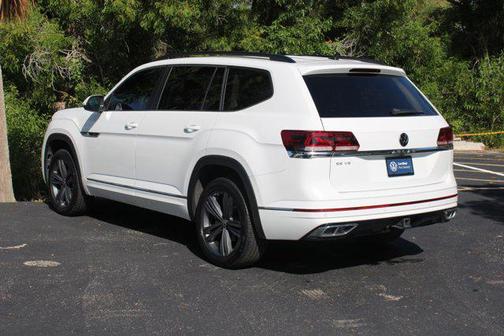 White 2021 Volkswagen Atlas 3.6L SE w/Technology
