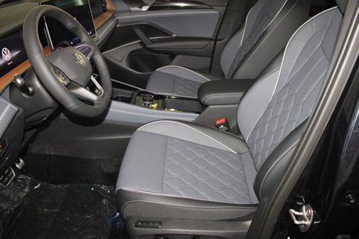 2025 Volkswagen Tiguan 2.0T SEL R-Line 4MOTION