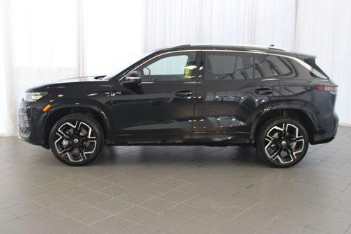 2025 Volkswagen Tiguan 2.0T SEL R-Line 4MOTION