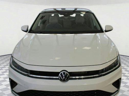 2025 Volkswagen Jetta 1.4T SE