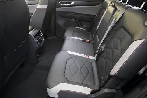 2025 Volkswagen Atlas 2.0T Peak Edition