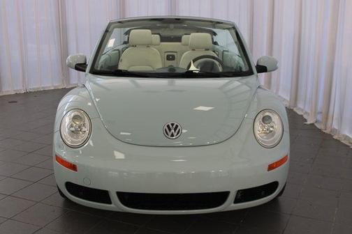 2010 Volkswagen New Beetle 2.5L