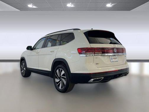 2025 Volkswagen Atlas 2.0T SE w/Technology 4MOTION