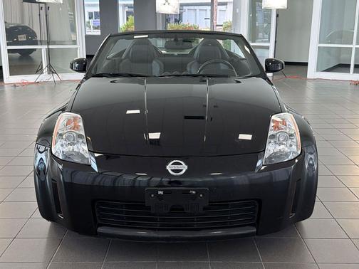Super Black Clearcoat 2005 Nissan 350Z Grand Touring