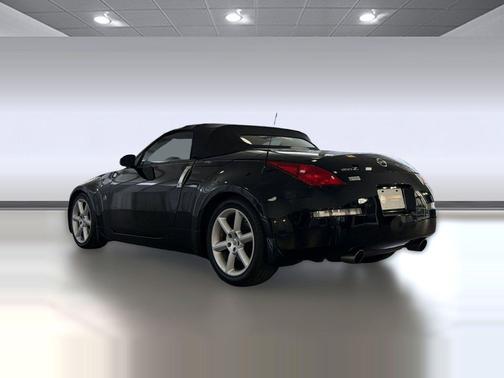 Super Black Clearcoat 2005 Nissan 350Z Grand Touring