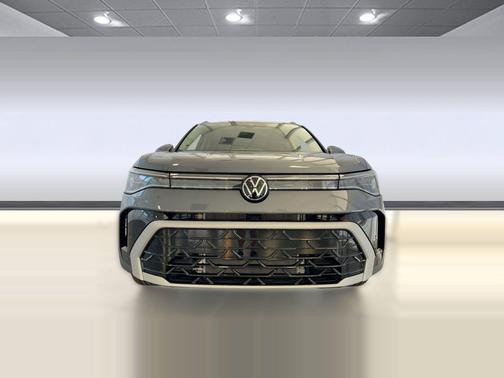 Platinum Gray Metallic exterior 2026 Volkswagen Taos SEL