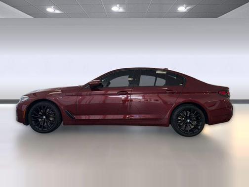 Aventurin Red Metallic 2023 BMW 530 i