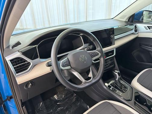 Blue 2025 Volkswagen Taos 1.5T SE