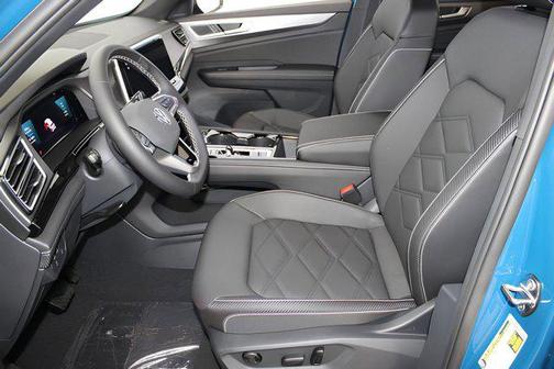 2025 Volkswagen Atlas Cross Sport 2.0T SE w/Technology 4MOTION