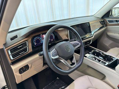 opal white pearl 2026 Volkswagen Atlas 2.0T SE w/Technology