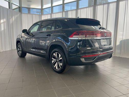2026 Volkswagen Atlas Cross Sport 2.0T SE