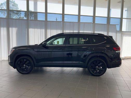 2026 Volkswagen Atlas 2.0T SE w/Technology 4MOTION