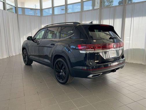 2026 Volkswagen Atlas 2.0T SE w/Technology 4MOTION