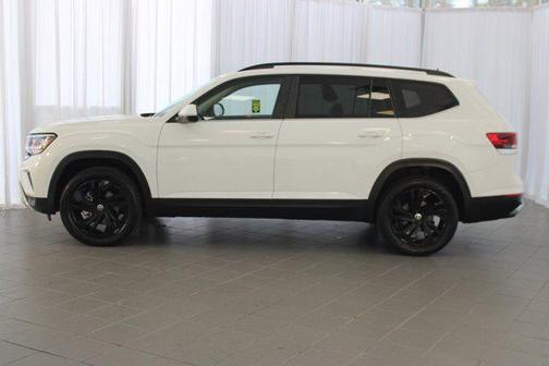 2022 Volkswagen Atlas 2.0T SE w/Technology