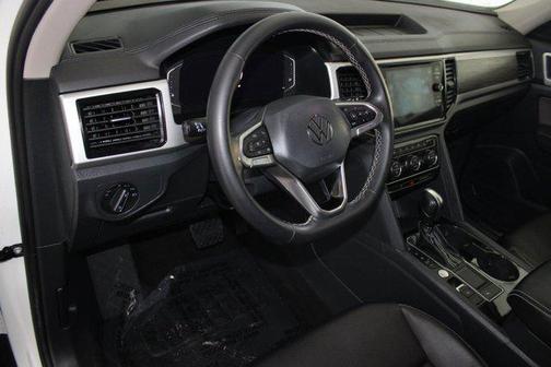 2022 Volkswagen Atlas 2.0T SE w/Technology