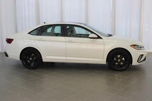 2025 Volkswagen Jetta 1.4T SE