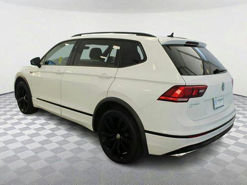 2021 Volkswagen Tiguan 2.0T SE R-Line Black