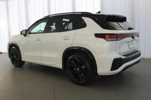 2025 Volkswagen Tiguan 2.0T SE R-Line Black